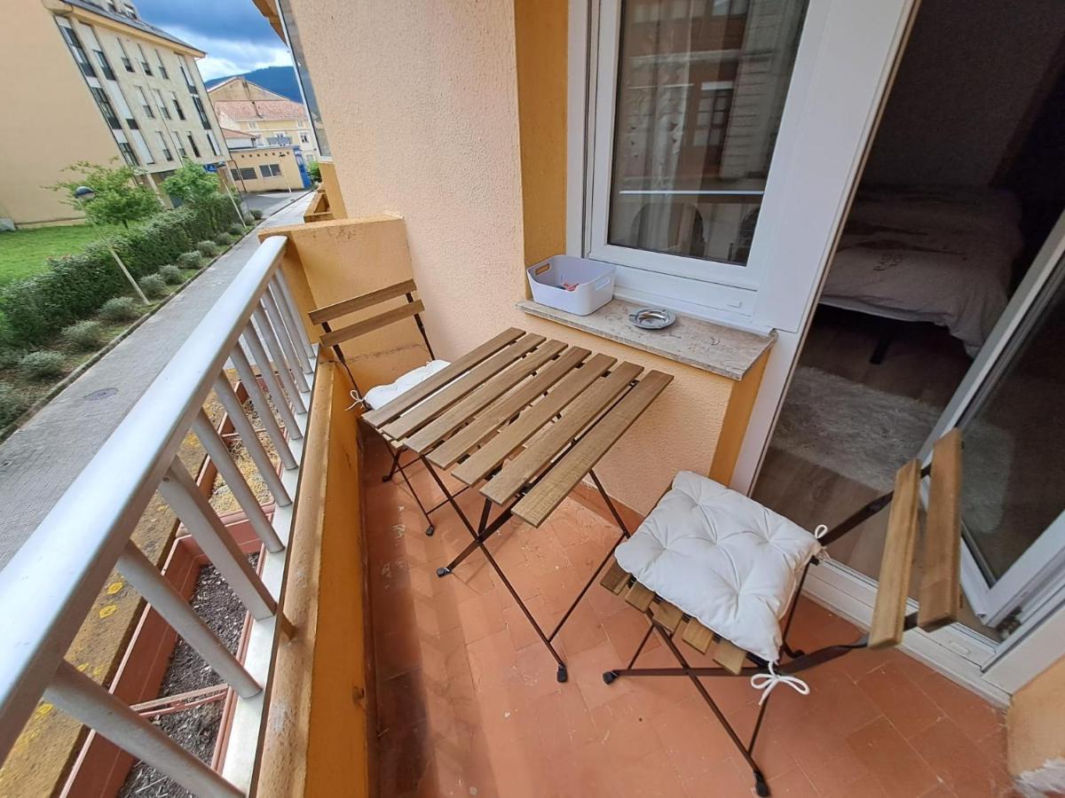 Apartamento De 120M2 Al Lado De Cabarceno Saron Exteriér fotografie