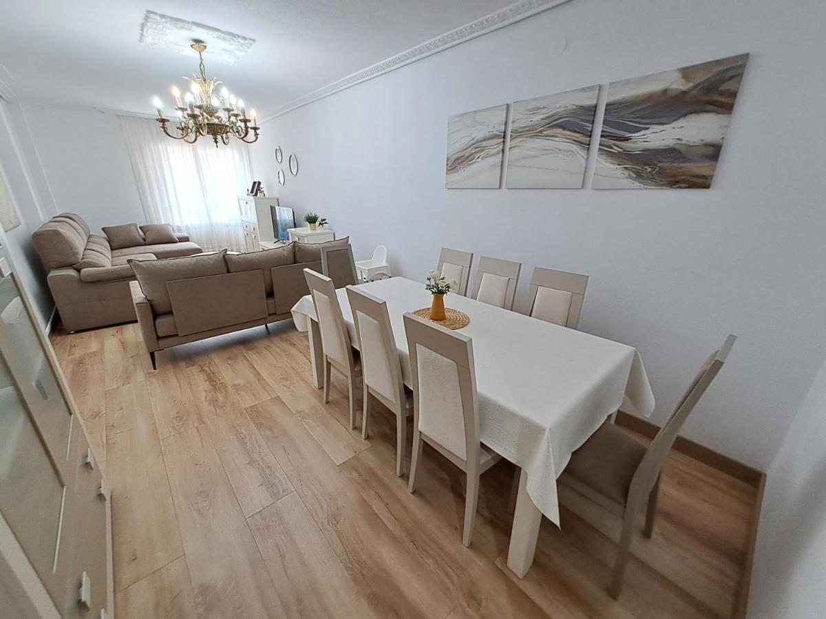 Apartamento De 120M2 Al Lado De Cabarceno Saron Exteriér fotografie