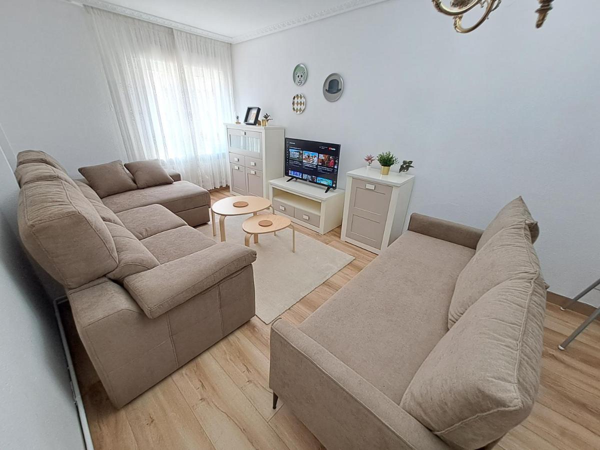 Apartamento De 120M2 Al Lado De Cabarceno Saron Exteriér fotografie