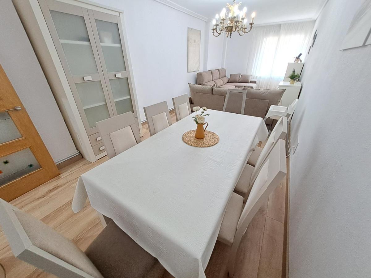 Apartamento De 120M2 Al Lado De Cabarceno Saron Exteriér fotografie
